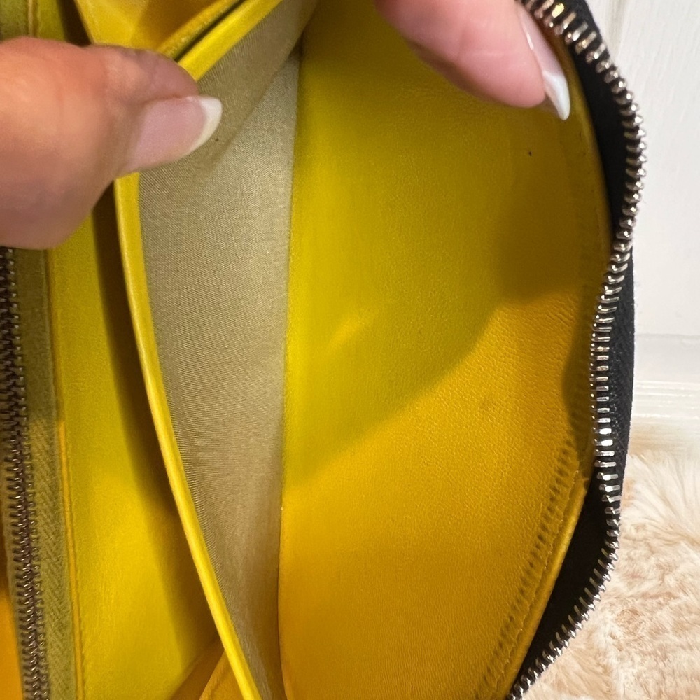 CELINE ZIP AROUND WALLET - Picture 9 of 15